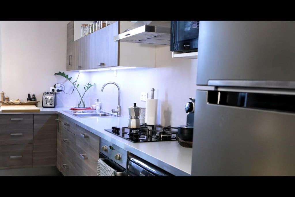 Charmant Logement De Qualite - Centre Ville De 미요 외부 사진