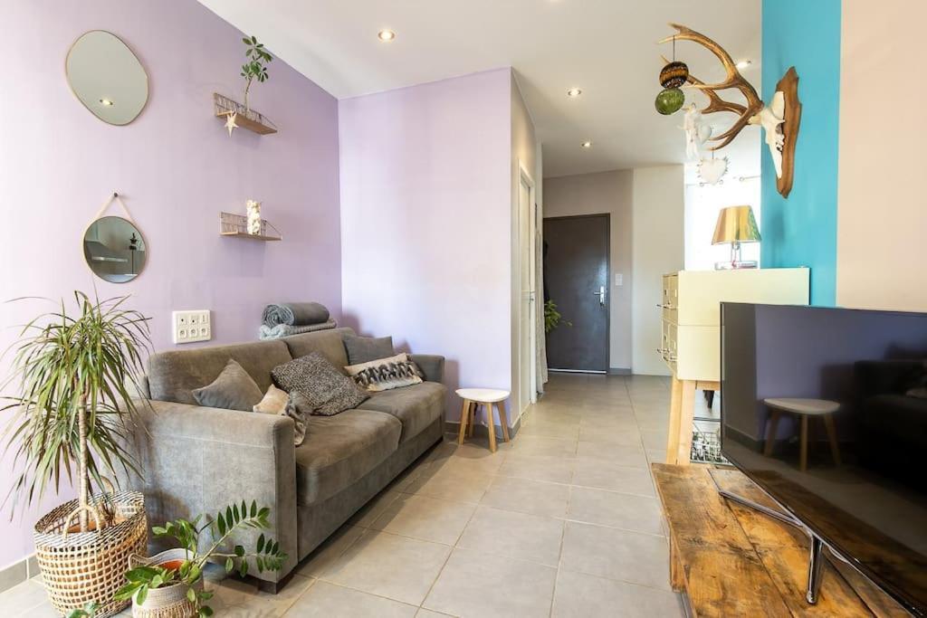 Charmant Logement De Qualite - Centre Ville De 미요 외부 사진